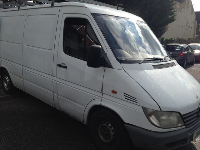 Dezmembrez Mercedes Sprinter 2.2CDI anul 2000-2006