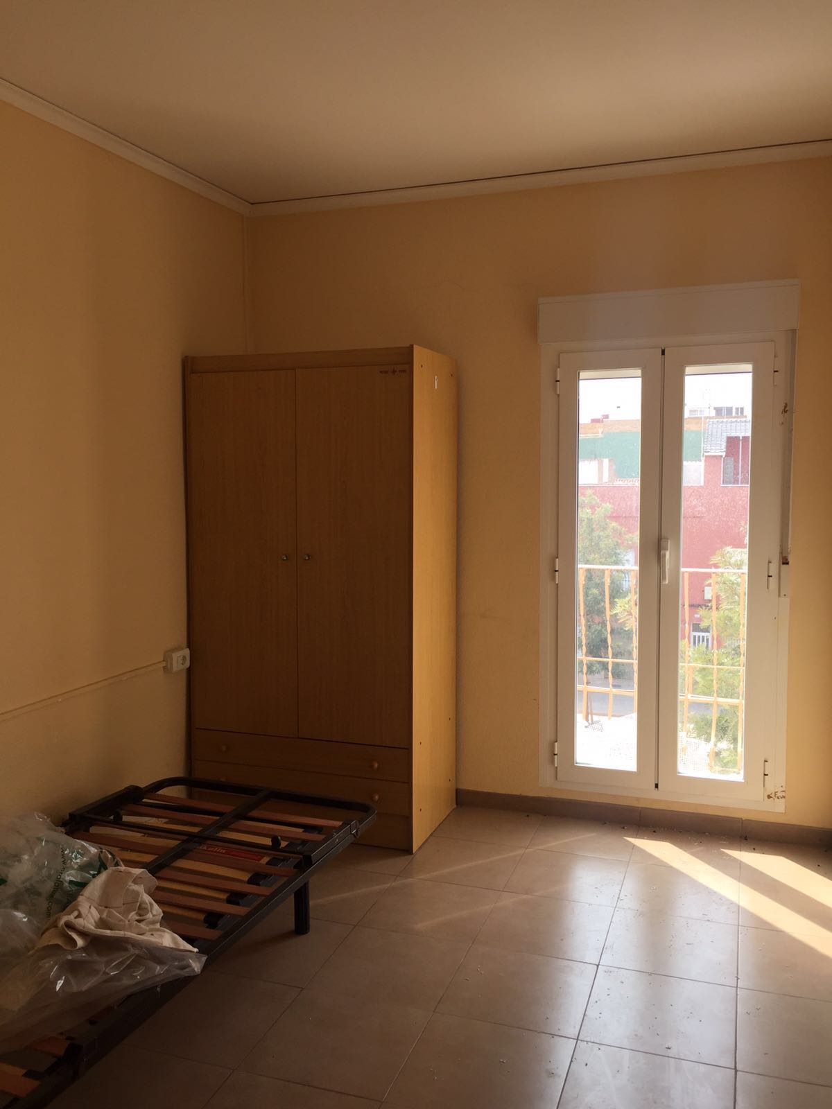 Inchiriez sau schimb apartament in Spania - orasul Sagunto