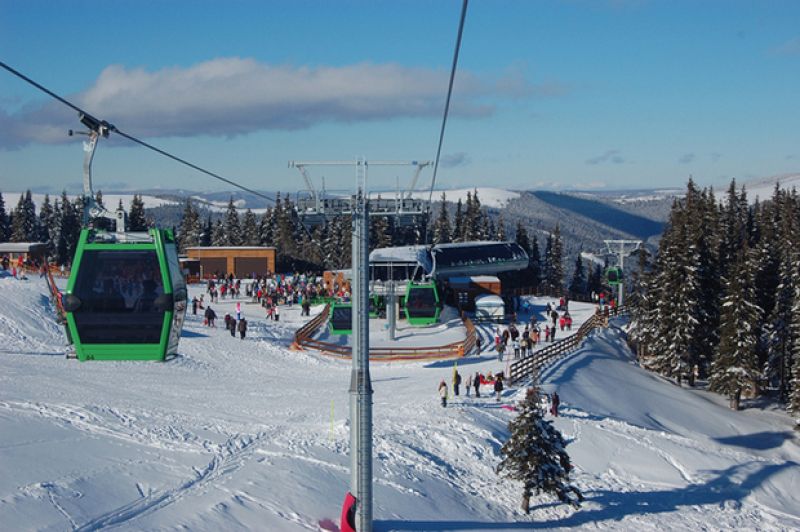 Care sunt motivele pentru care cea mai frumoasă pârtie de schi din România rămâne închisă