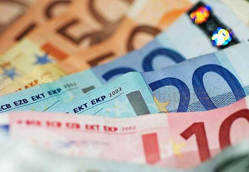 Firmele cu profit de 70.000 euro pot solicita 200.000 euro fonduri europene