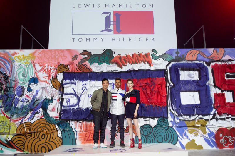 TOMMY HILFIGER ȘI LEWIS HAMILTON ANUNȚĂ COLECȚIA COLABORATIVĂ  TOMMYXLEWIS