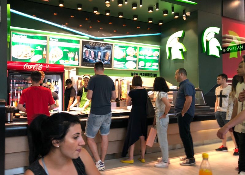 Restaurantul Spartan redeschis in Mega Mall